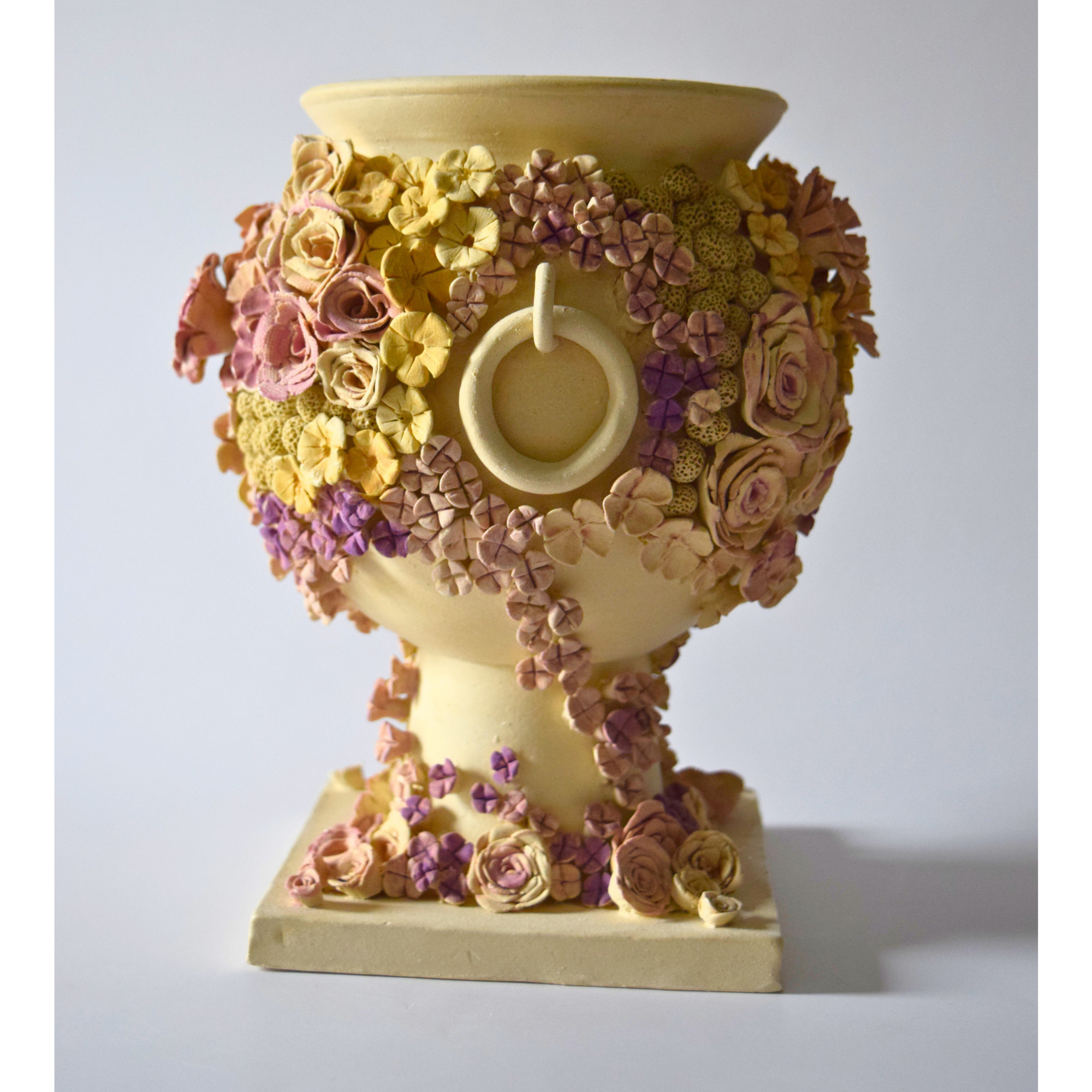 Corn, Wendy - Flower urn vase on stand 03