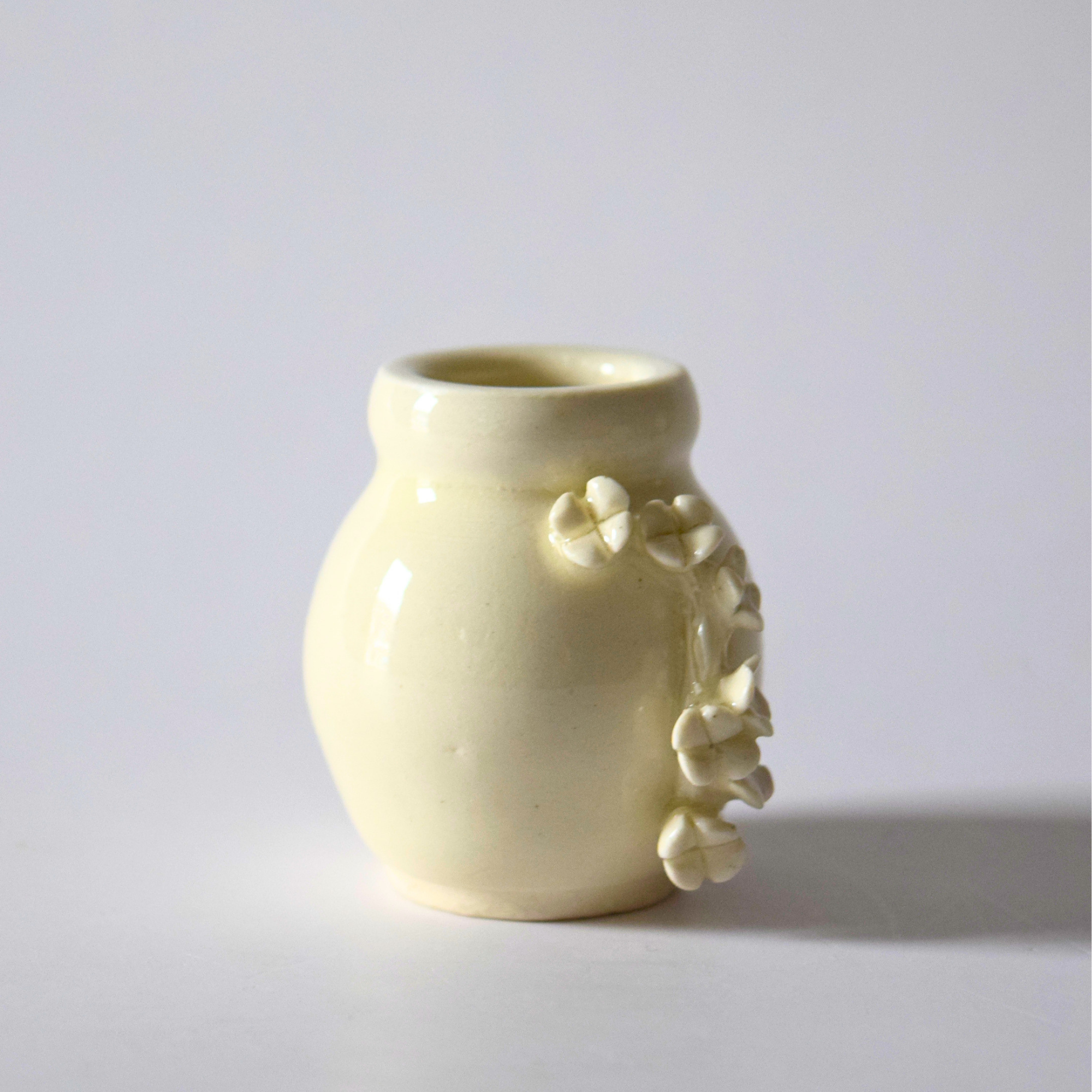 Corn, Wendy - Vase (mini) 02