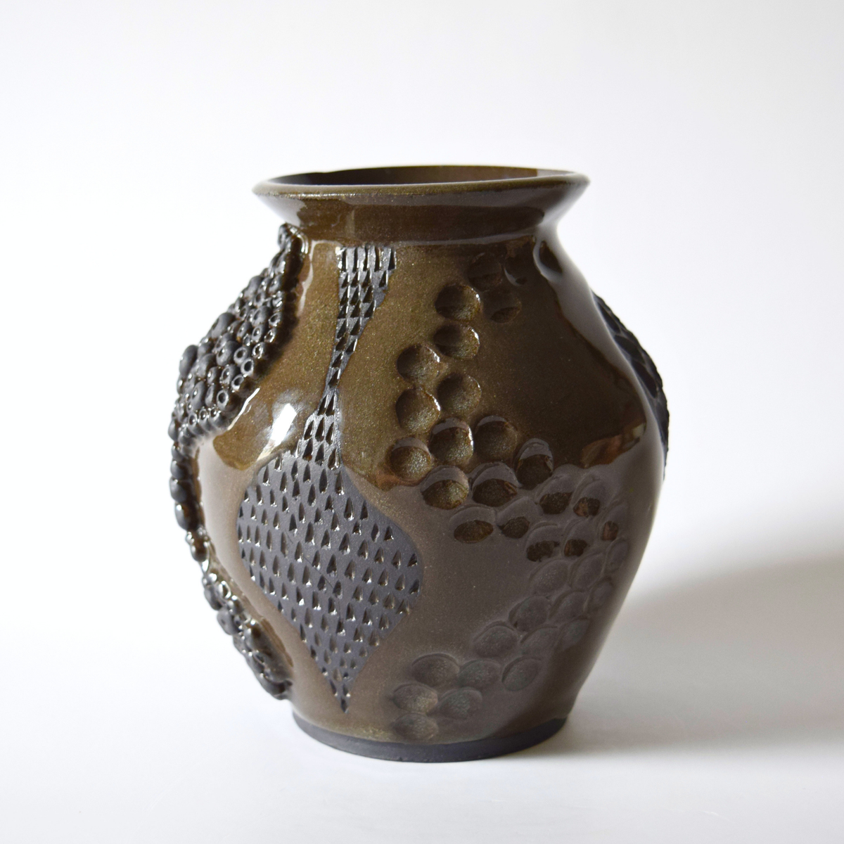 Corn, Wendy - Adama Vase 01 - Black