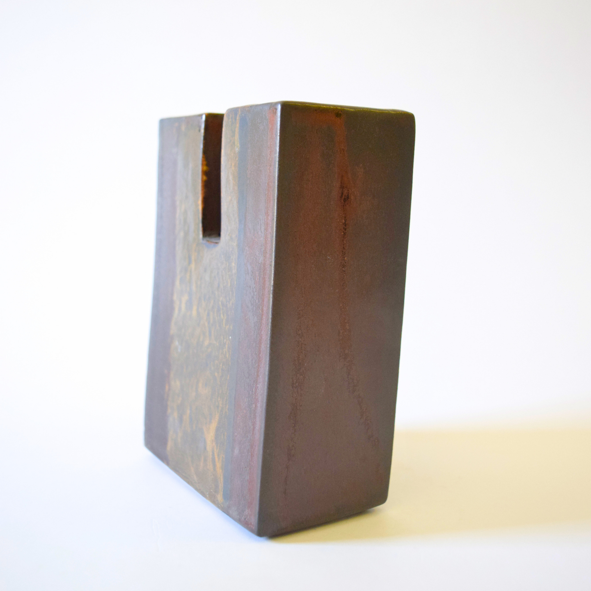 Griffin, Margaret - Geometric rectangular dual neck vase 03