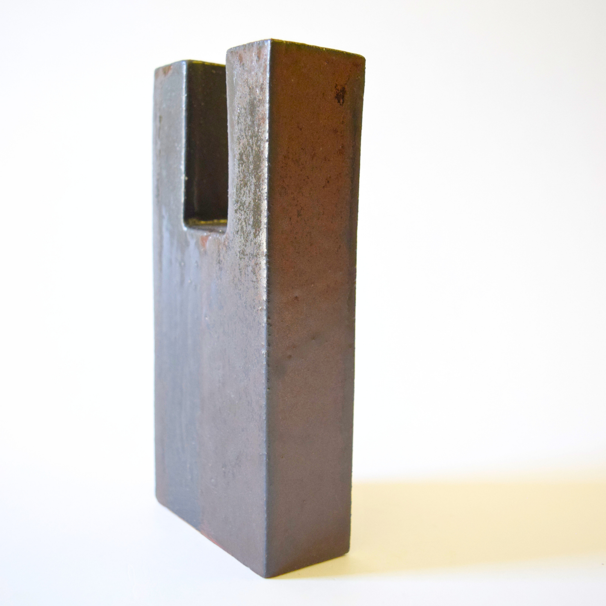 Griffin, Margaret - Geometric rectangular dual neck vase 02
