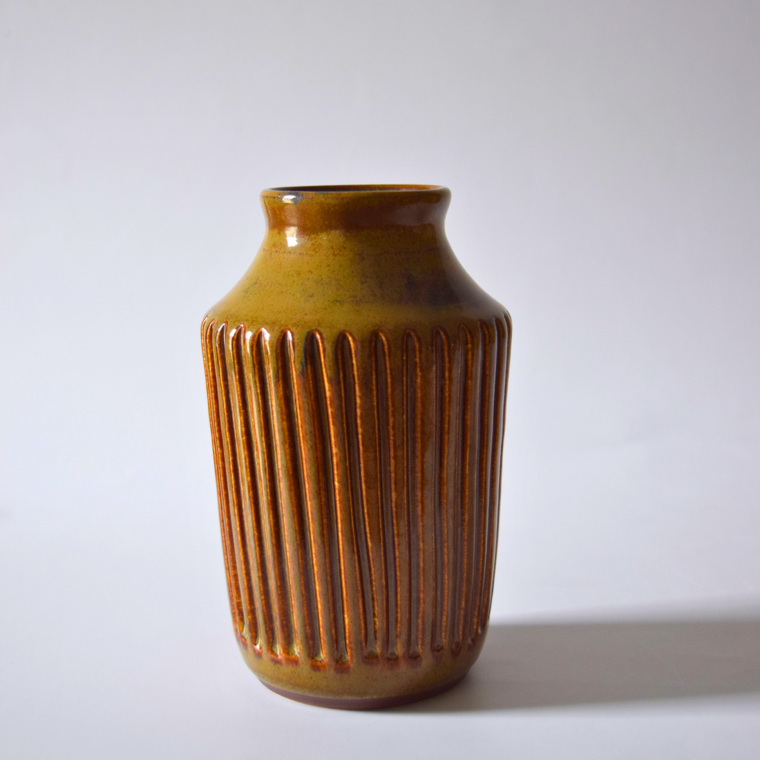 Alemian, Ashod - Vase cannelé / Fluted vase