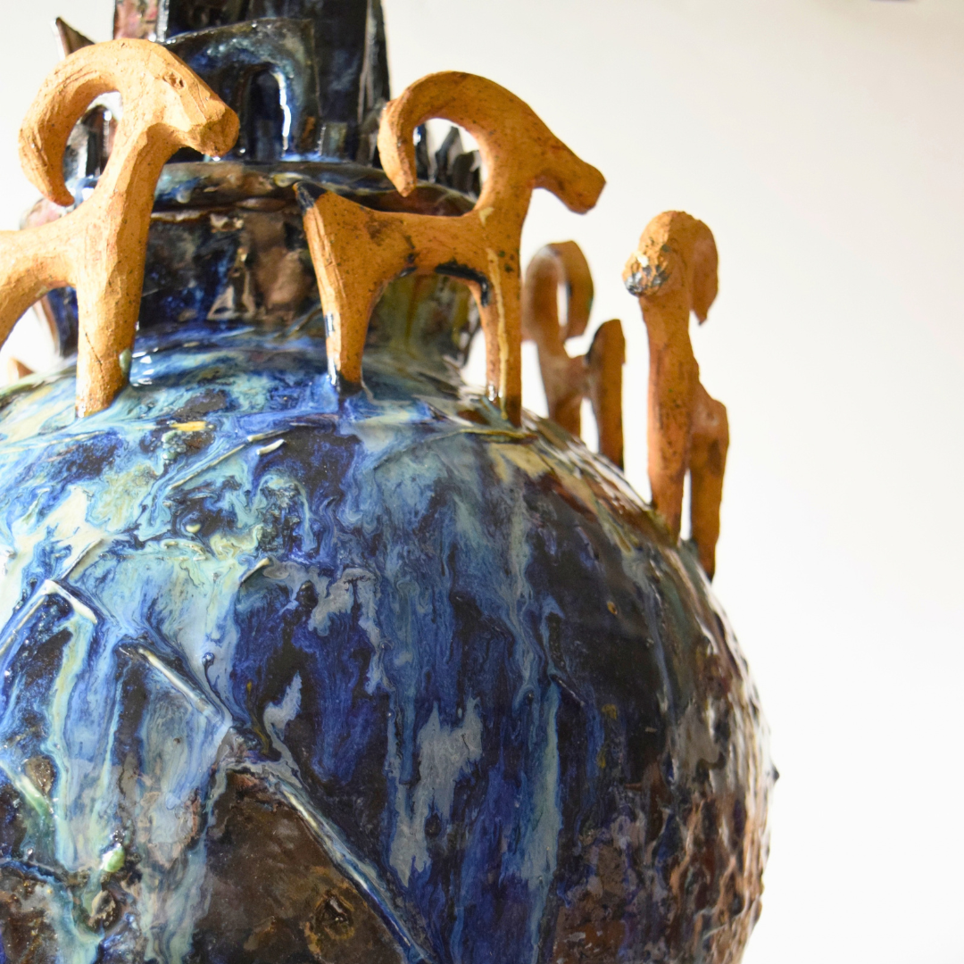 Scope, Gaby - Large globe on slab glazed  "Ambiant"