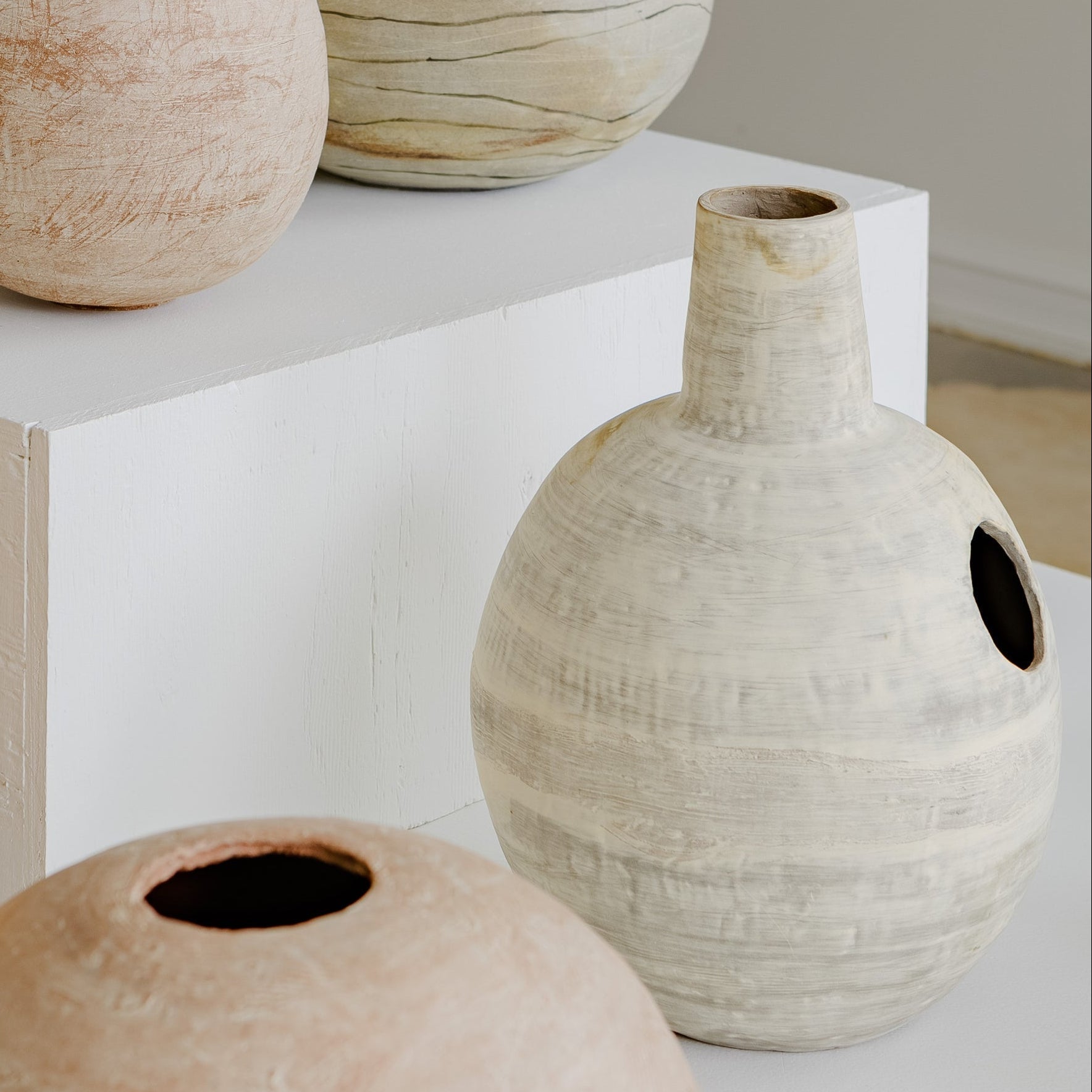Heravi, Saba - Moon Jar 05
