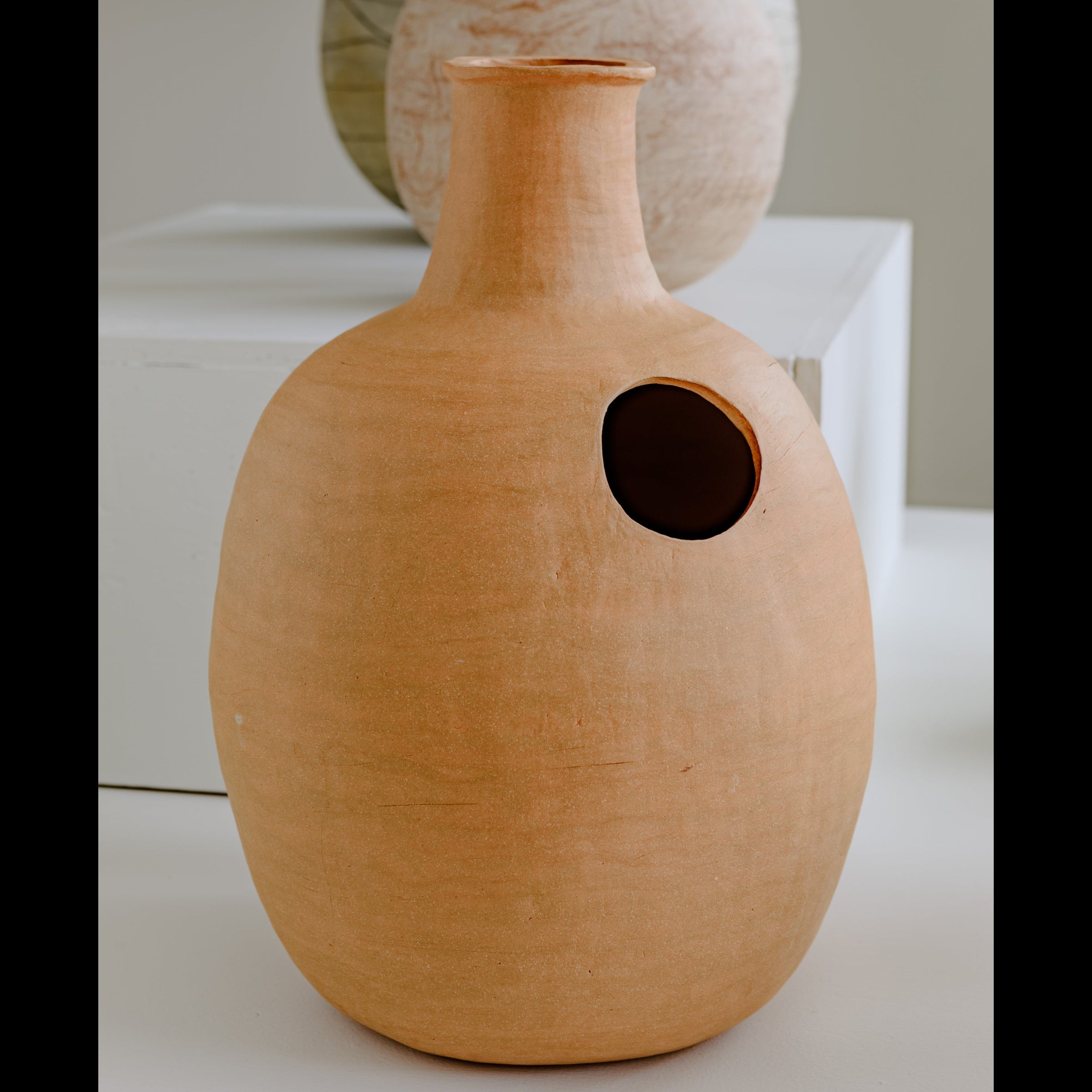 Heravi, Saba - Moon Jar 02