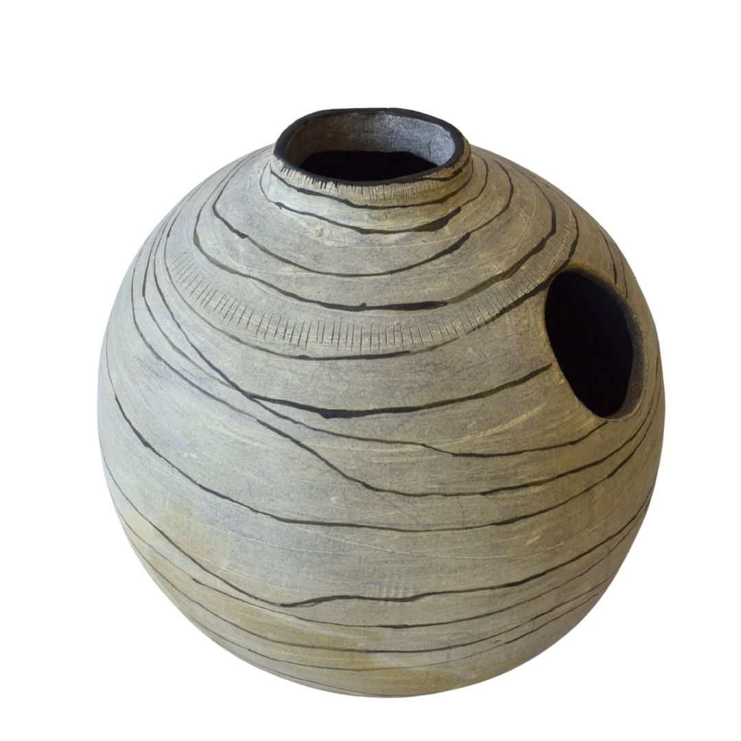 Heravi, Saba - Moon Jar 01