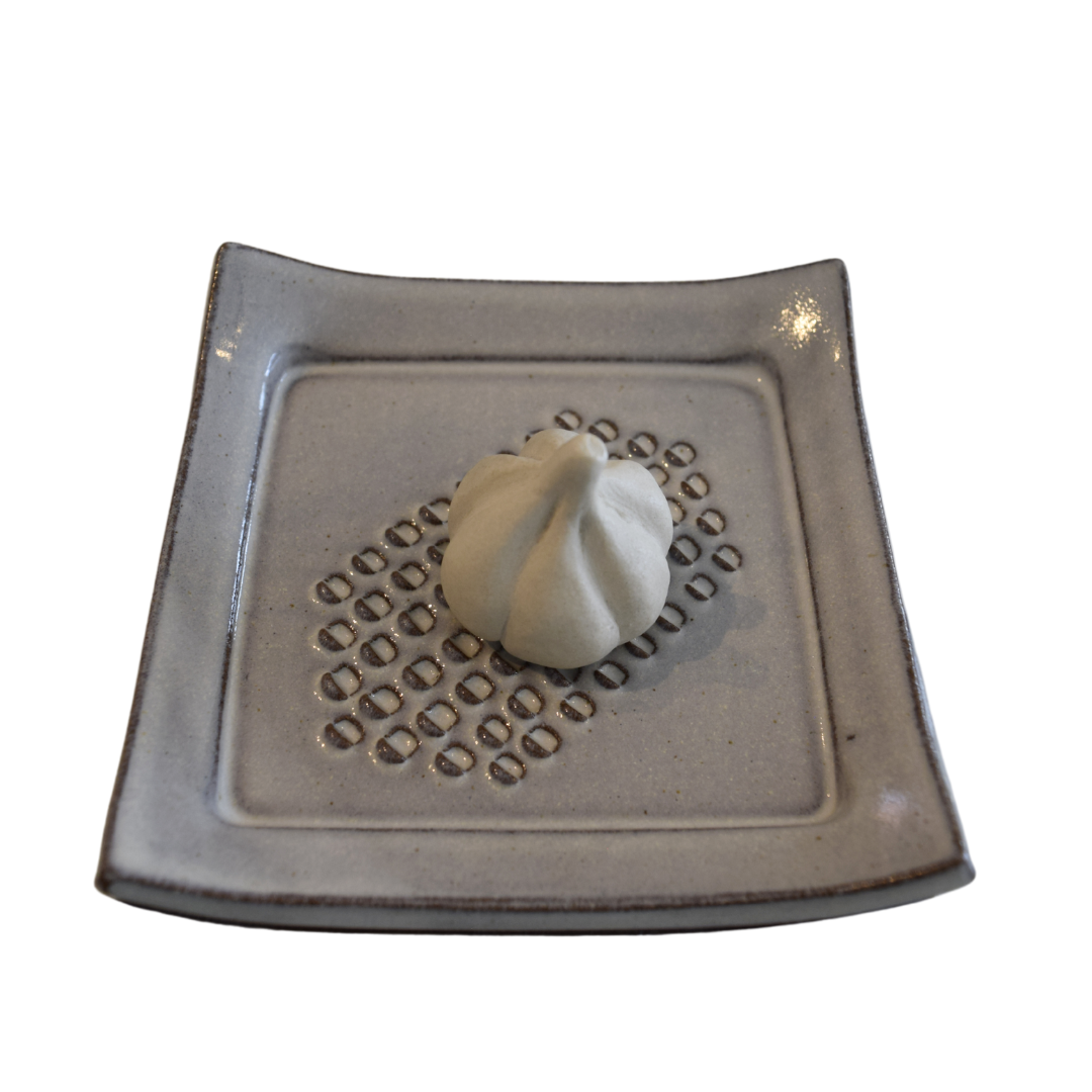 Caplan, Sheila - Garlic grater