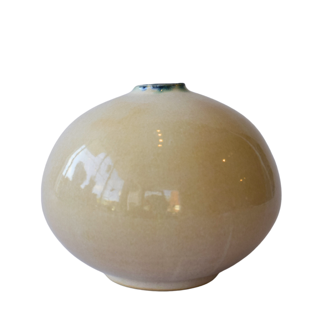 De Jordy, Pauline - Moon Jar PdJ 07-09