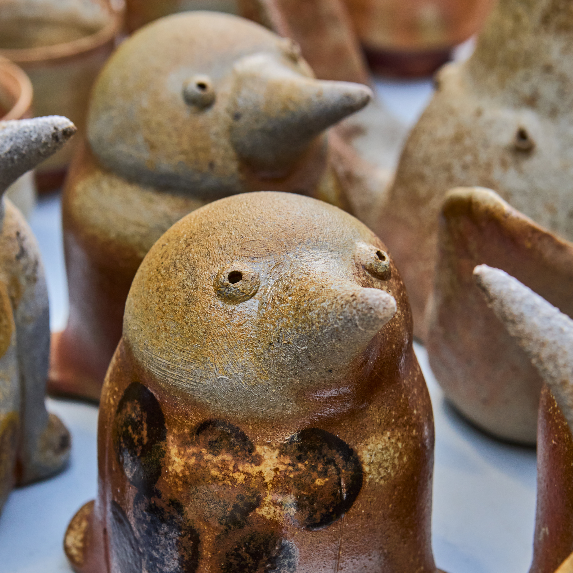 Scott, Joan - Birds with beaks with garden rod