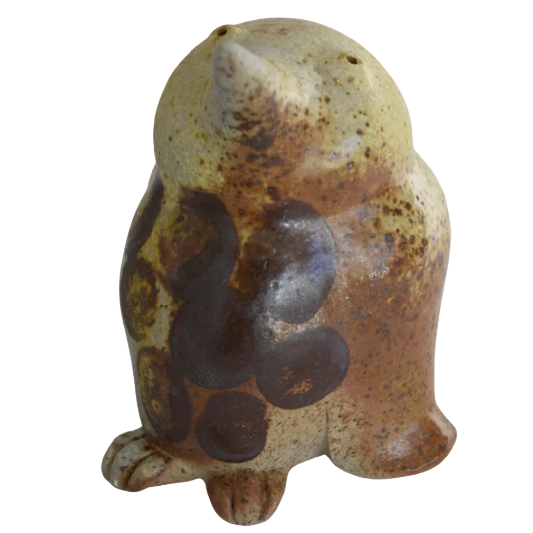 Scott, Joan - Birds with beaks with garden rod