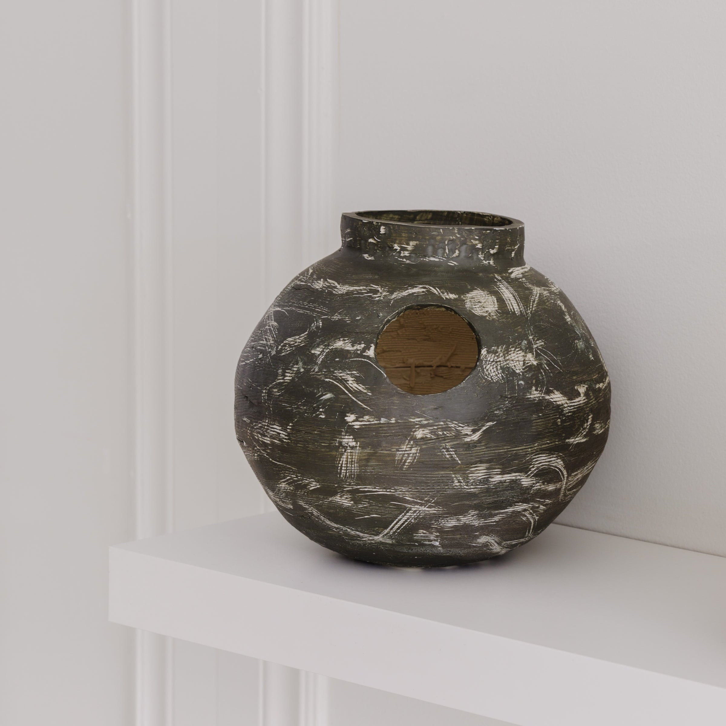 Heravi, Saba - Moon Jar 03