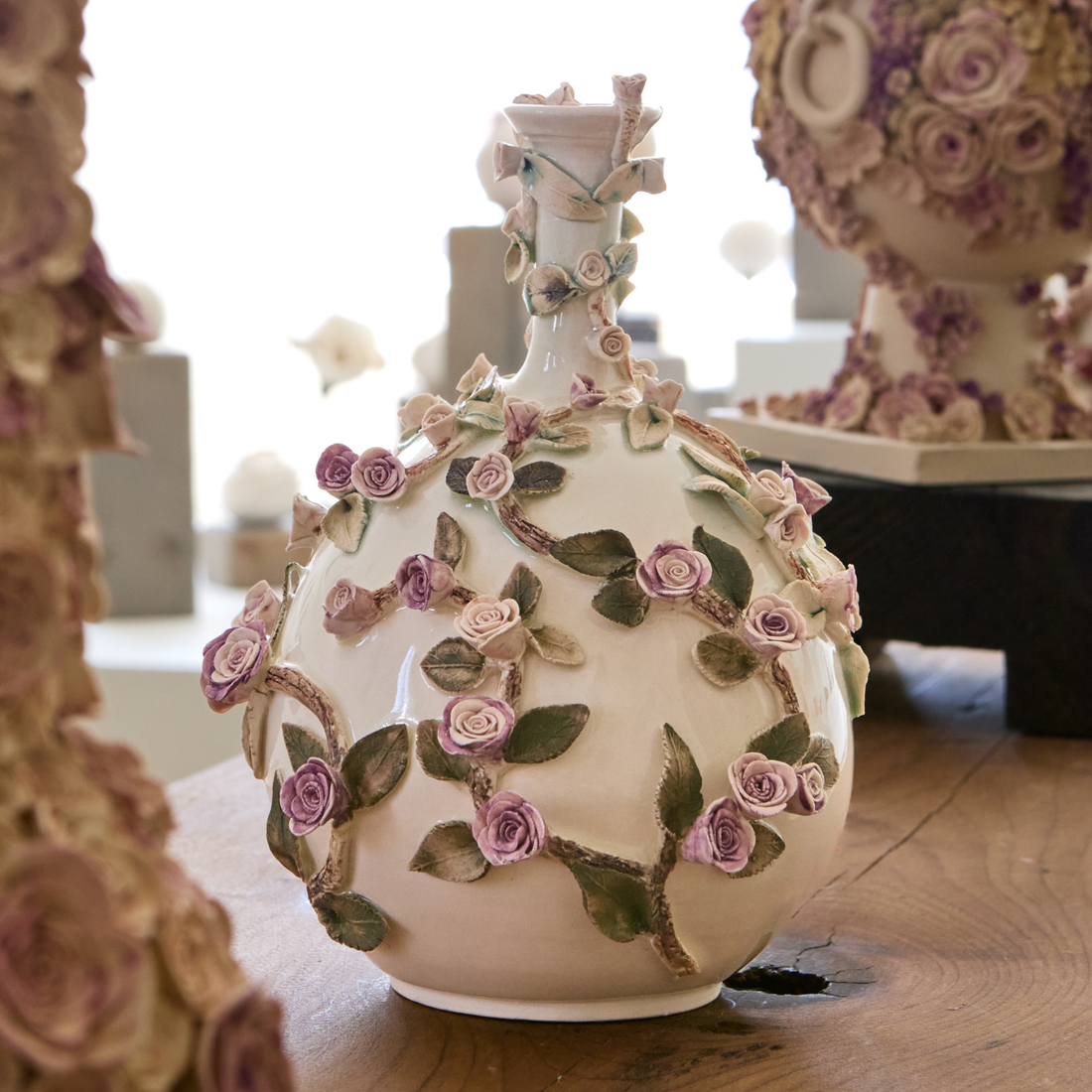 Corn, Wendy - Vase with vines 02