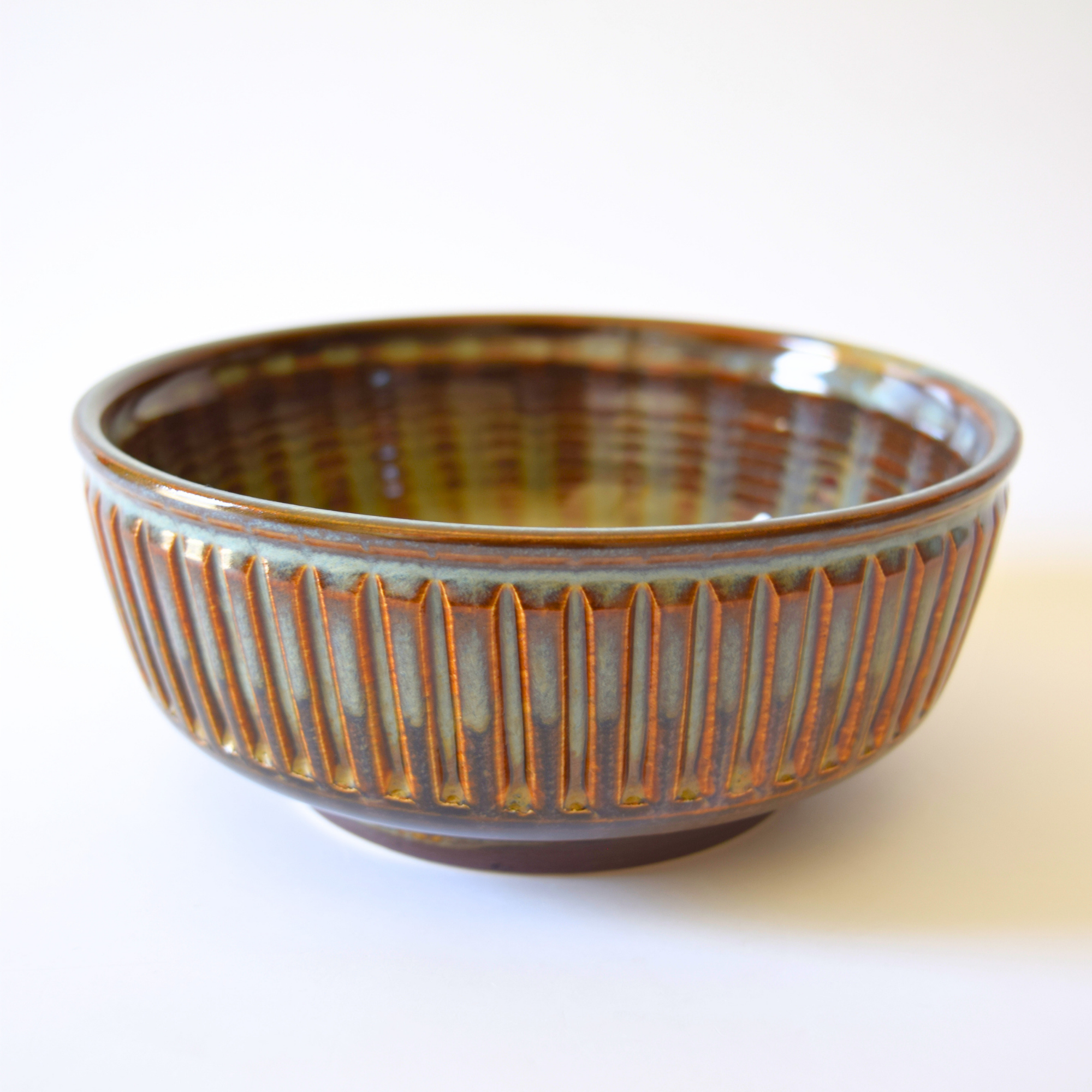 Alemian, Ashod - Fluted Bowl (brown)