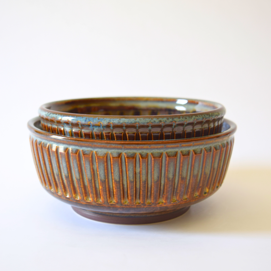 Alemian, Ashod - Fluted Bowl (brown)